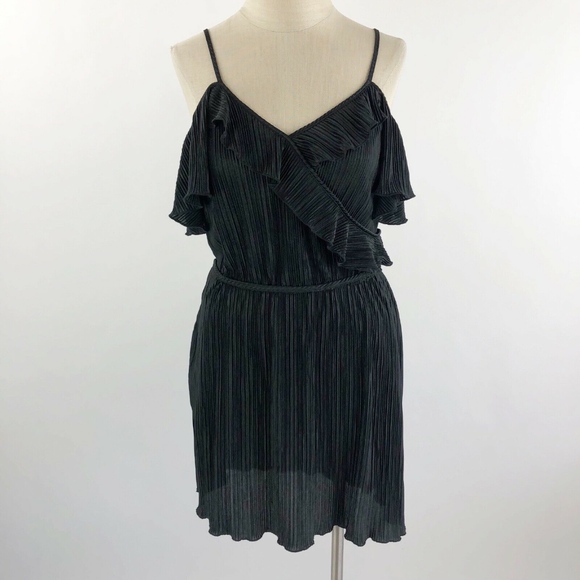 Candie's Dresses & Skirts - 3/$25 🛍 Candies Pleated Ruffle Dress NEW!